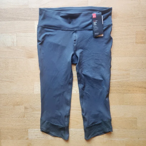 NWT Under Armour Capri - Picture 1 of 15